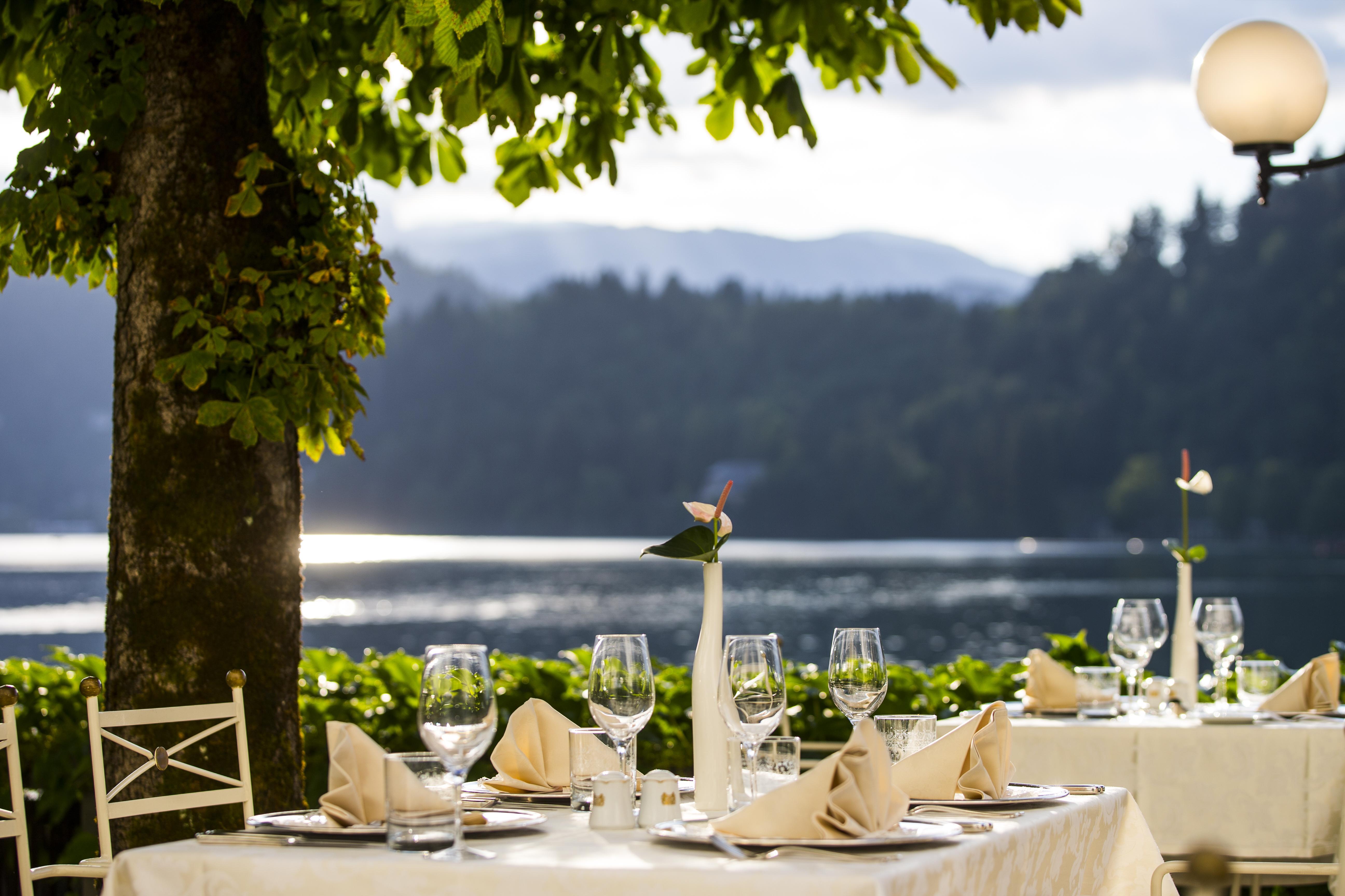 Grand Hotel Toplice - Small Luxury Hotels Of The World Bled Exterior foto Restaurant "Belvedere"