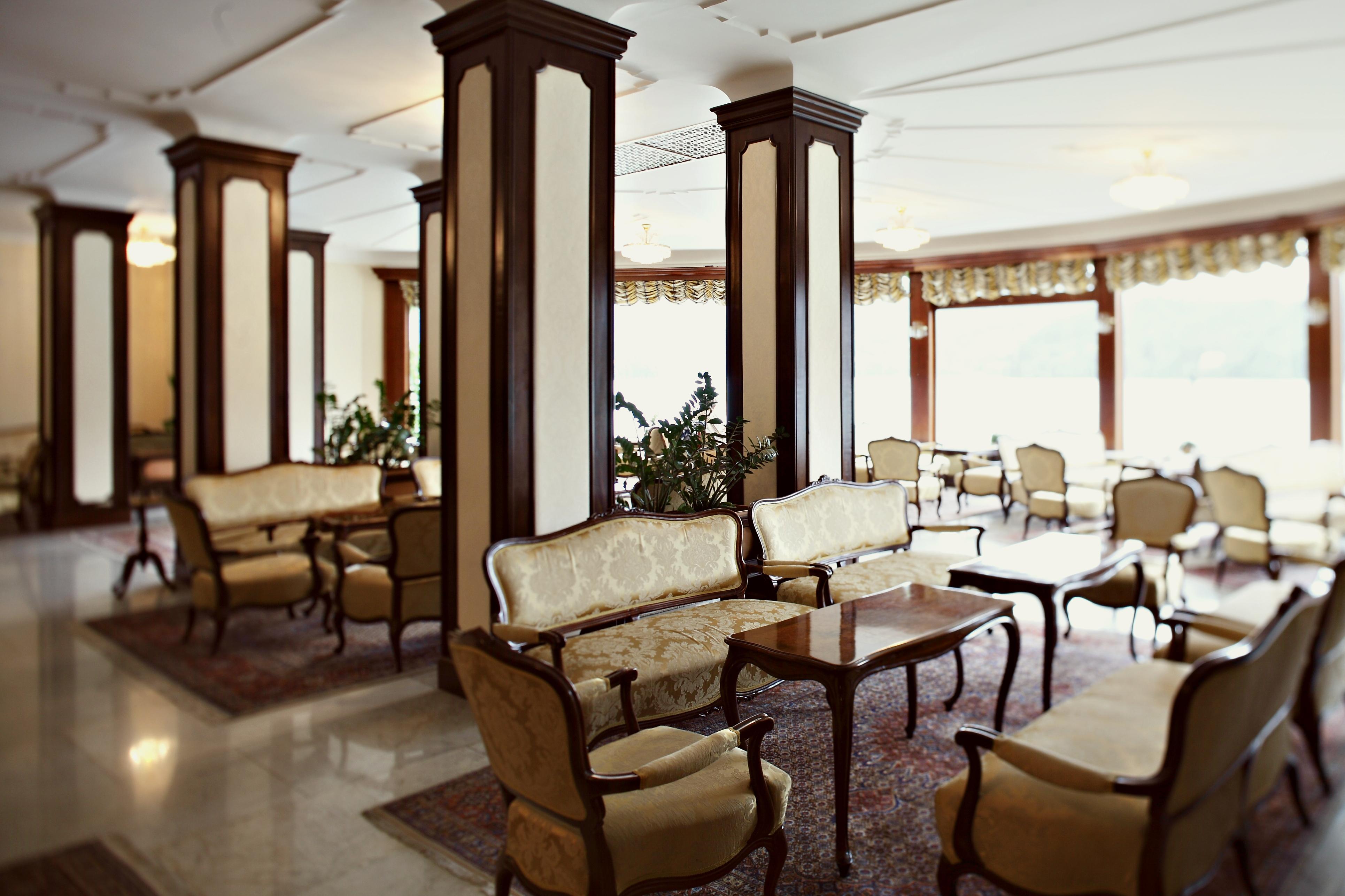 Grand Hotel Toplice - Small Luxury Hotels Of The World Bled Exterior foto The lobby of the hotel
