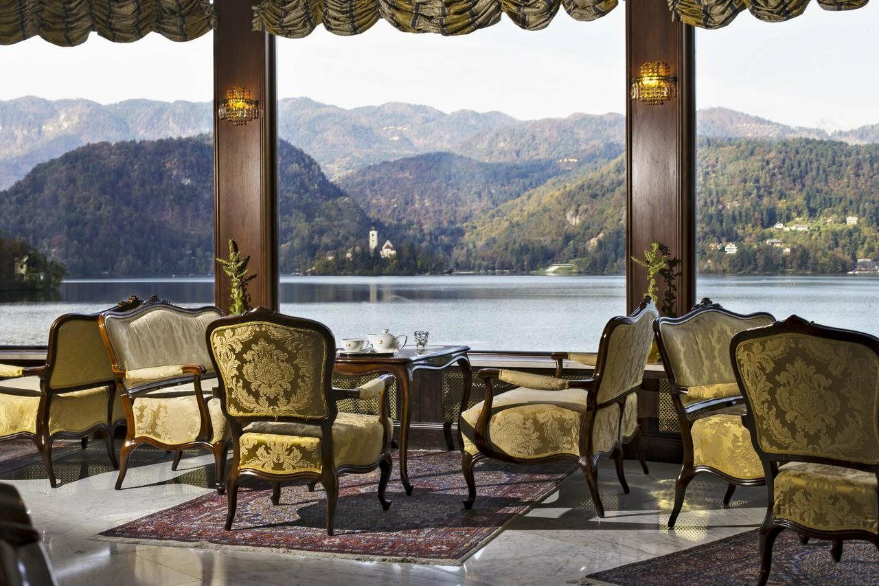 Grand Hotel Toplice - Small Luxury Hotels Of The World Bled Exterior foto The lobby of the hotel